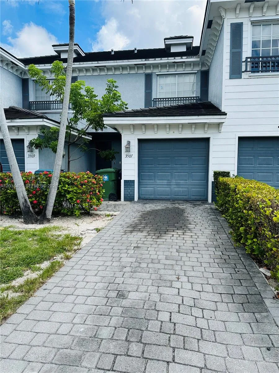 3507 NW 13th St, Lauderhill, FL 33311