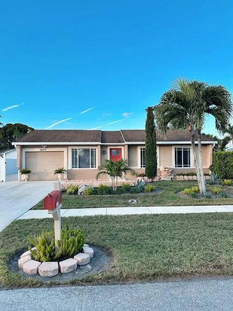 10079 Yeoman Lane, Royal Palm Beach, FL 33411