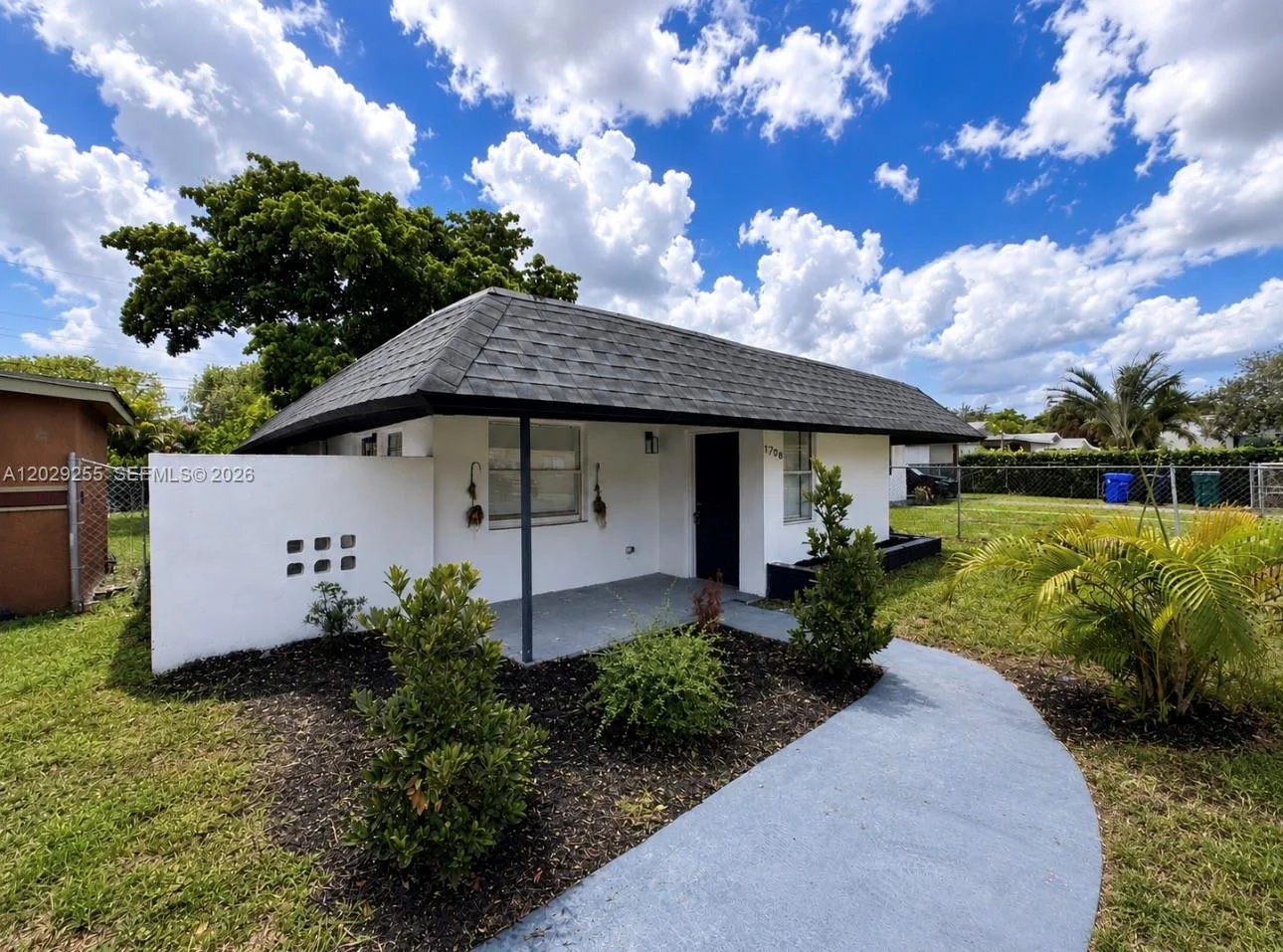 1708 NW 7th St, Fort Lauderdale, FL 33311 photo 2