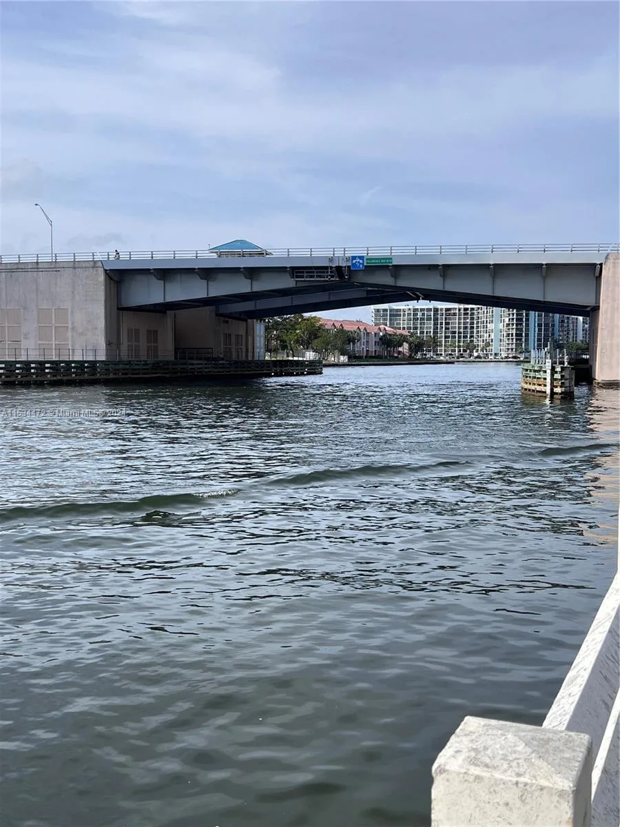 1825 S Ocean Dr # 306, Hallandale Beach, FL 33009