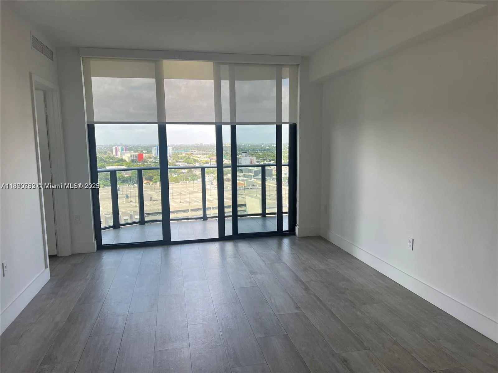 121 NE 34th St # 1610, Miami, FL 33137 photo 11