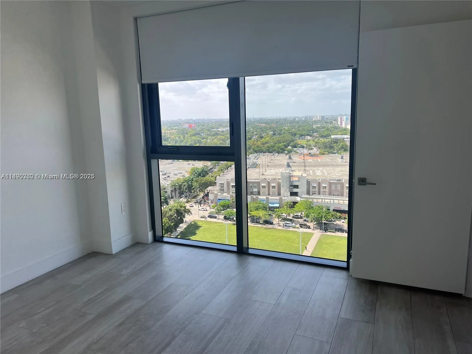 121 NE 34th St # 1610, Miami, FL 33137 photo 13