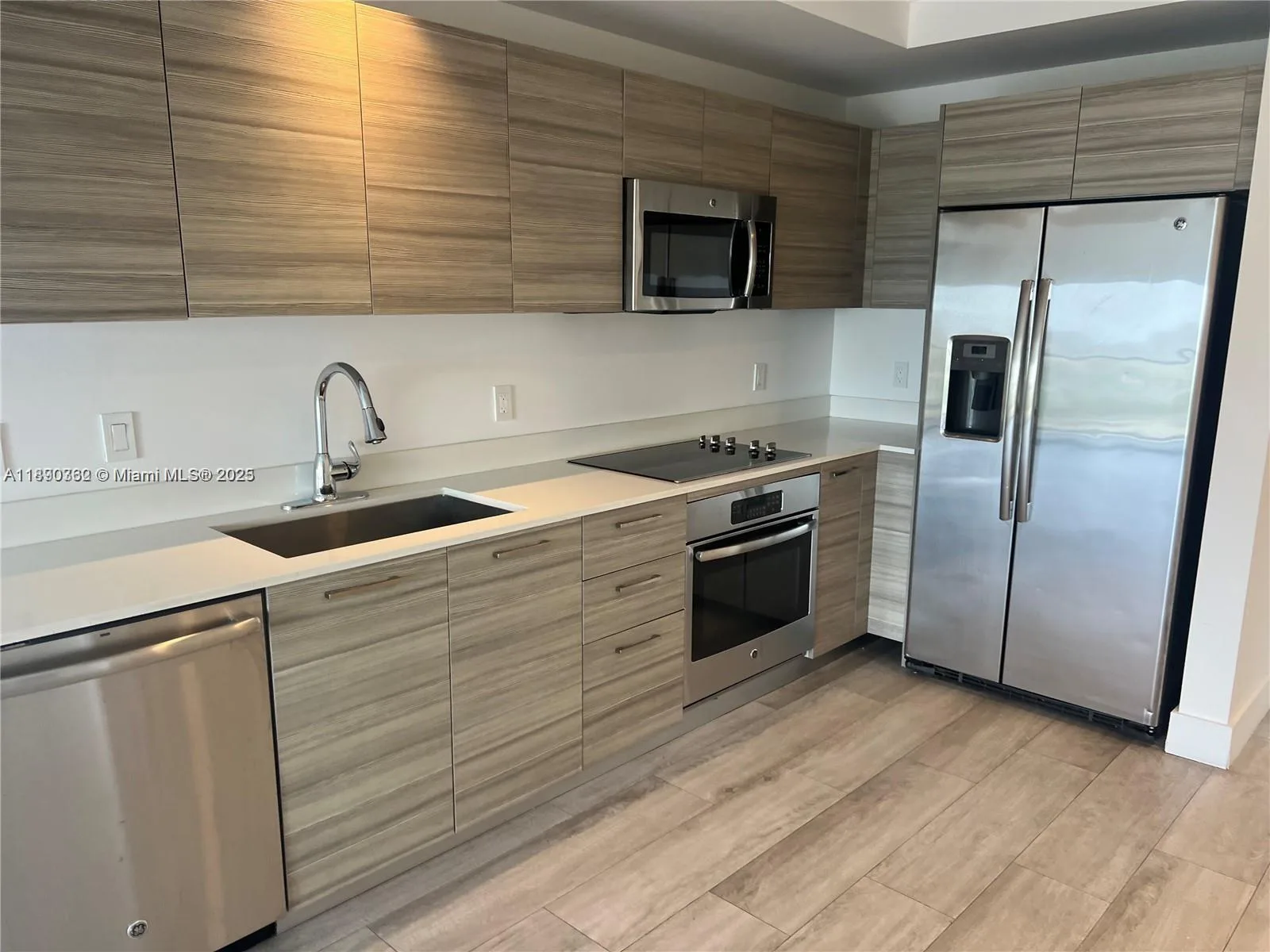 121 NE 34th St # 1610, Miami, FL 33137 photo 9