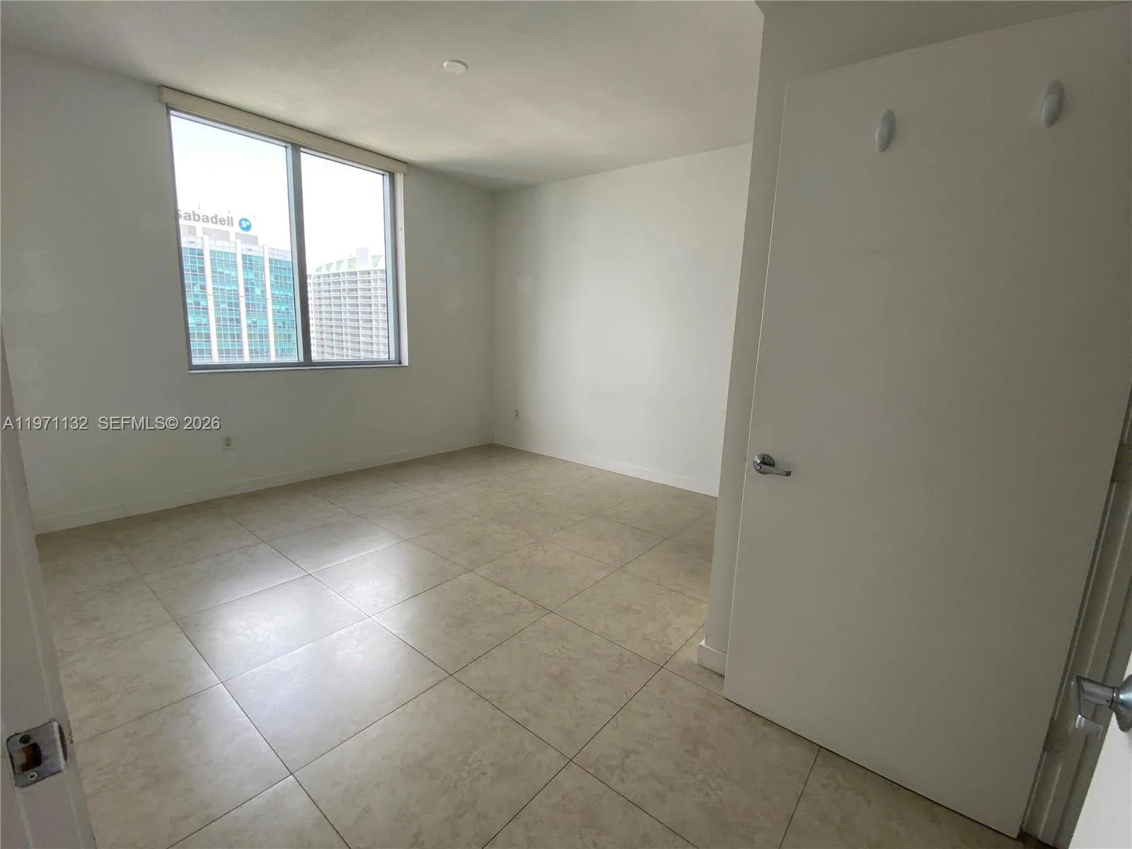 1060 Brickell Ave # 3105, Miami, FL 33131 photo 10