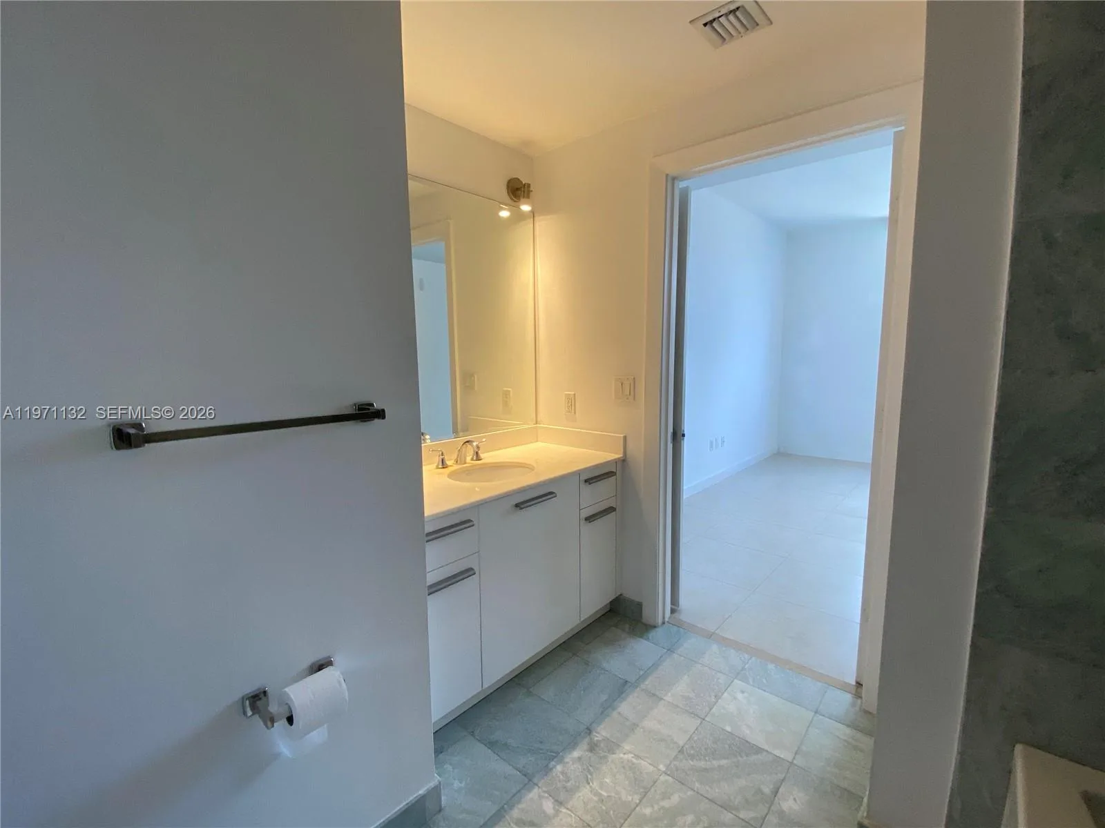 1060 Brickell Ave # 3105, Miami, FL 33131 photo 6
