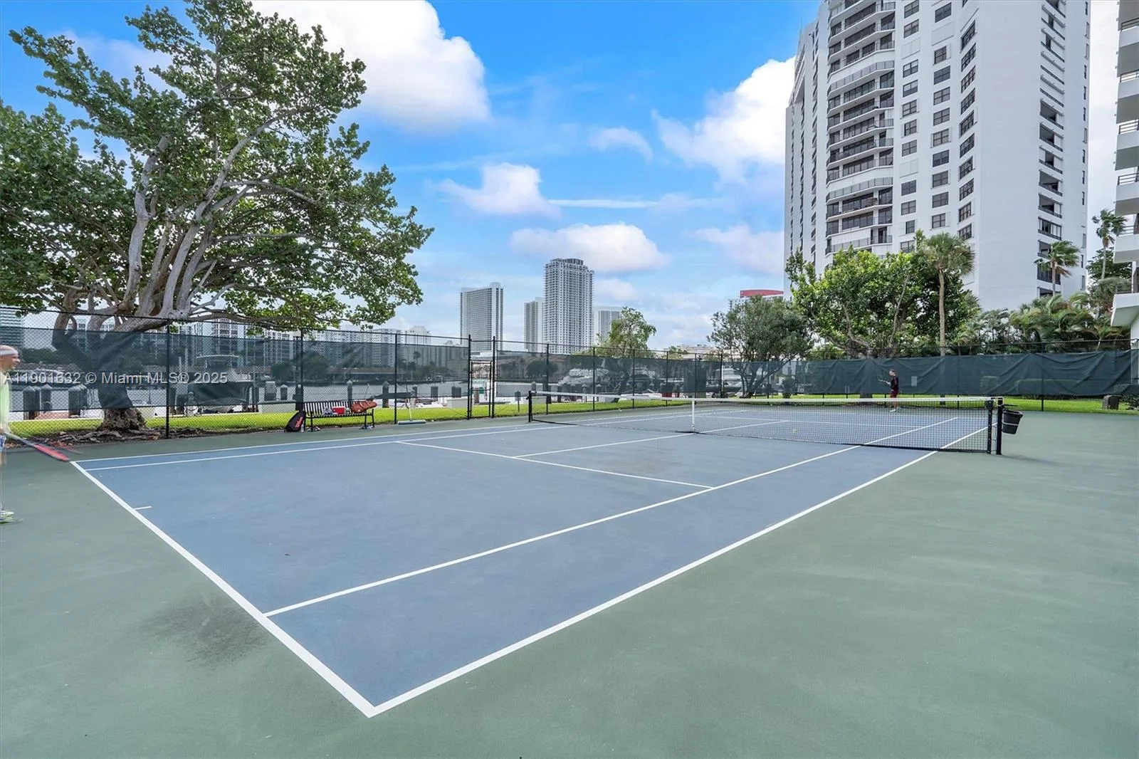 600 Three Islands Blvd # 510, Hallandale Beach, FL 33009 photo 4