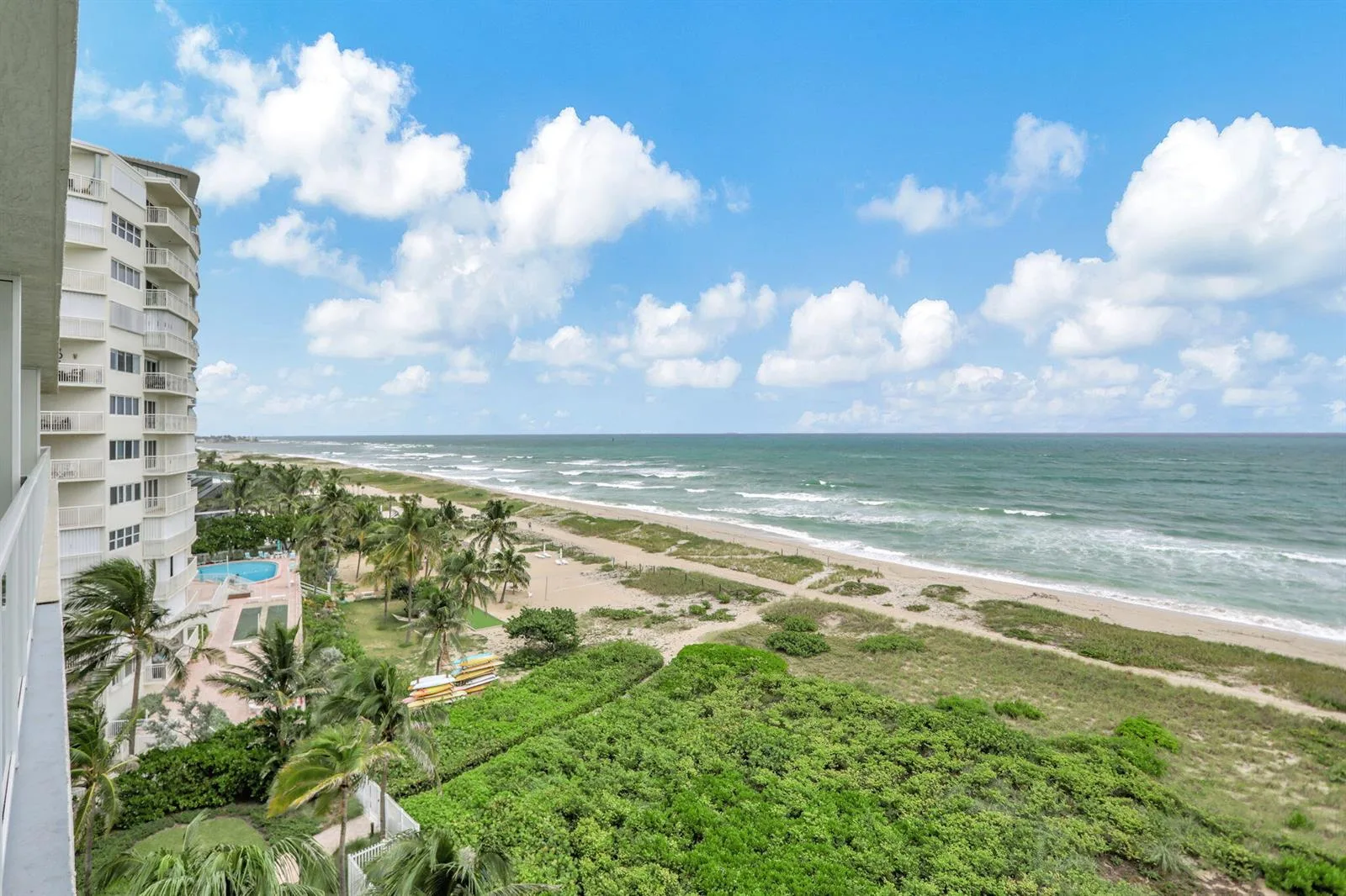 Luna Ocean Residences photo 2