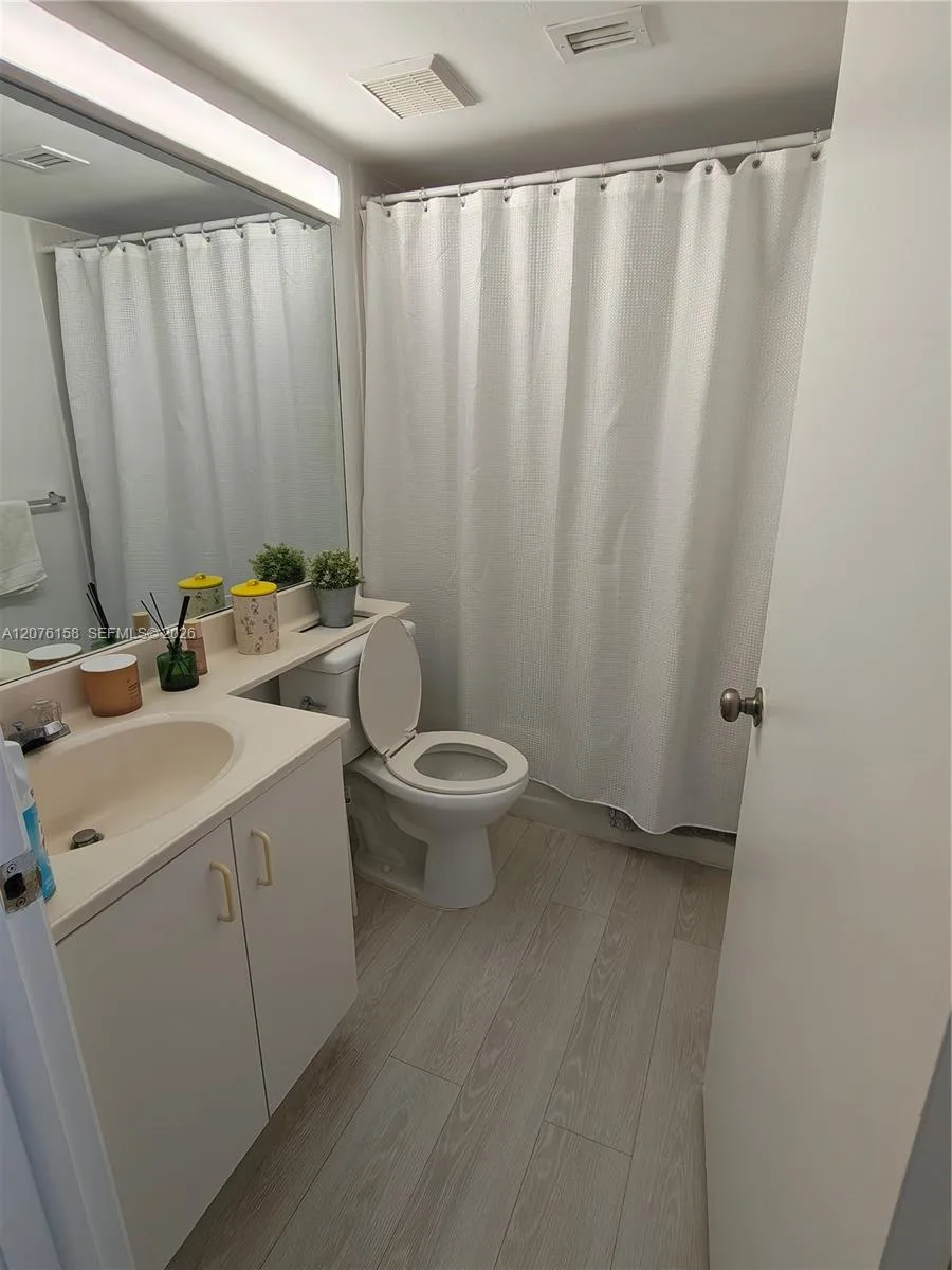 3300 NE 192nd St # 1710, Aventura, FL 33180 photo 9