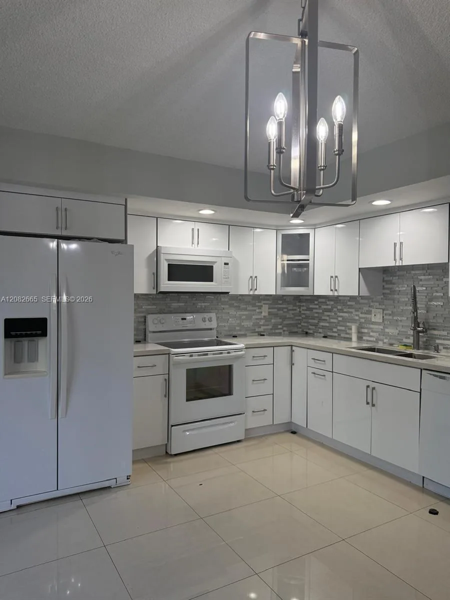 8650 SW 133rd Ave Rd # 211, Miami, FL 33183