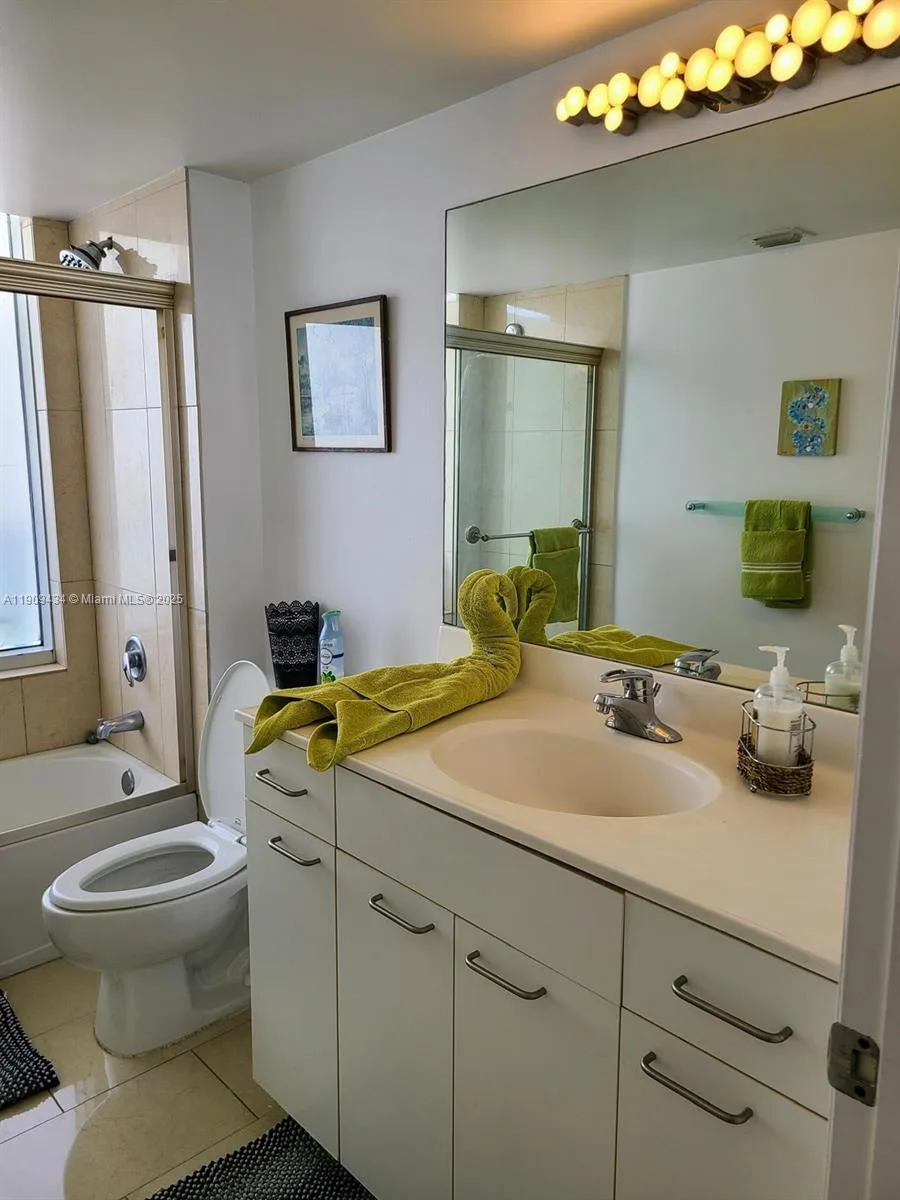 21055 Yacht Club Dr # 1602, Aventura, FL 33180 photo 10