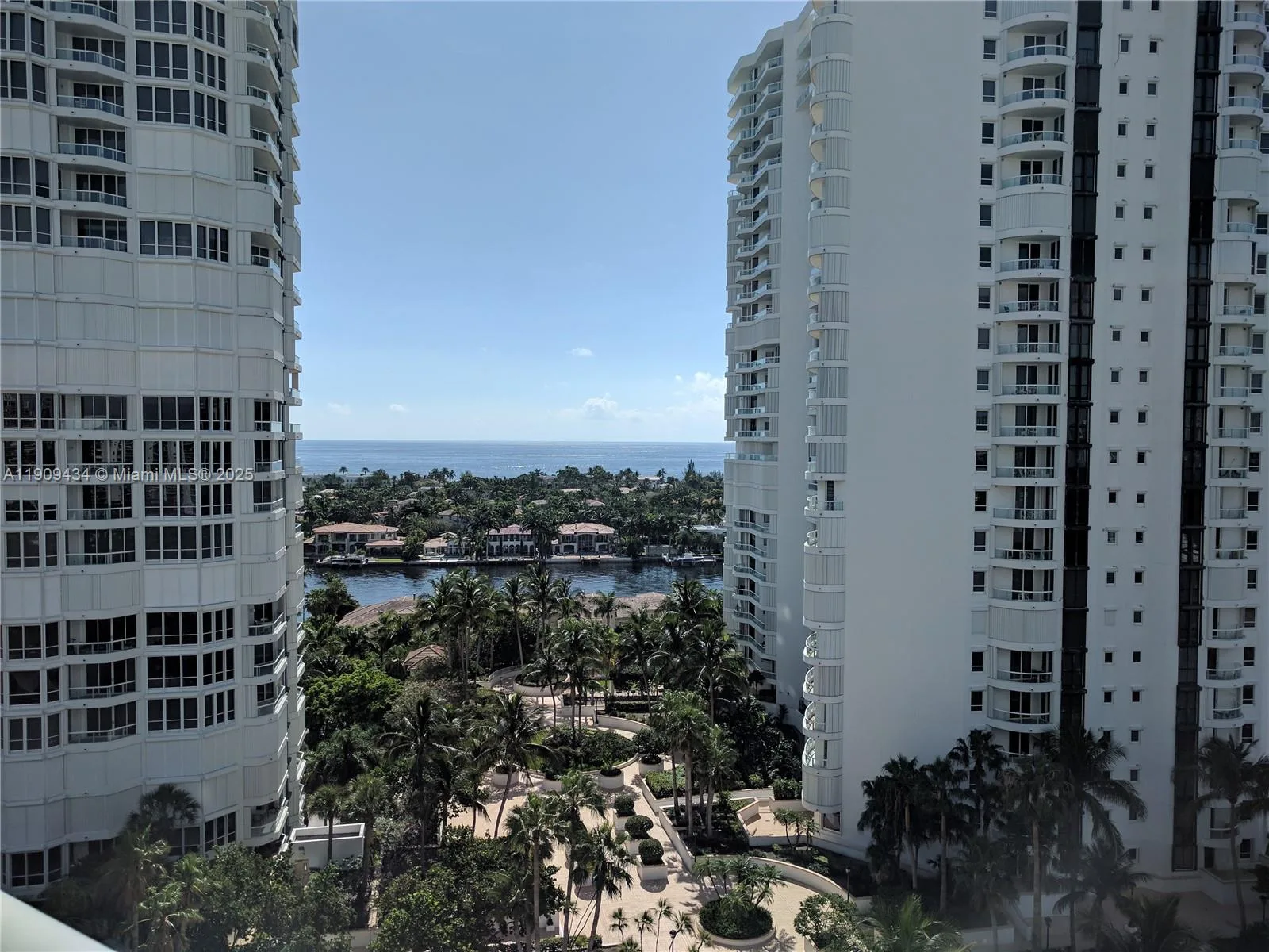 21055 Yacht Club Dr # 1602, Aventura, FL 33180 photo 3