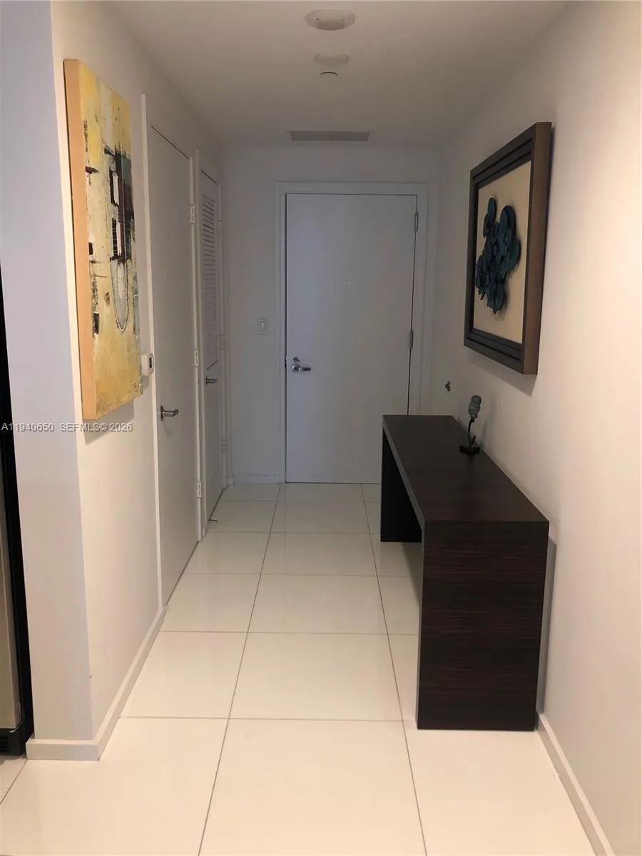 1060 Brickell Ave # 1915, Miami, FL 33131 photo 10