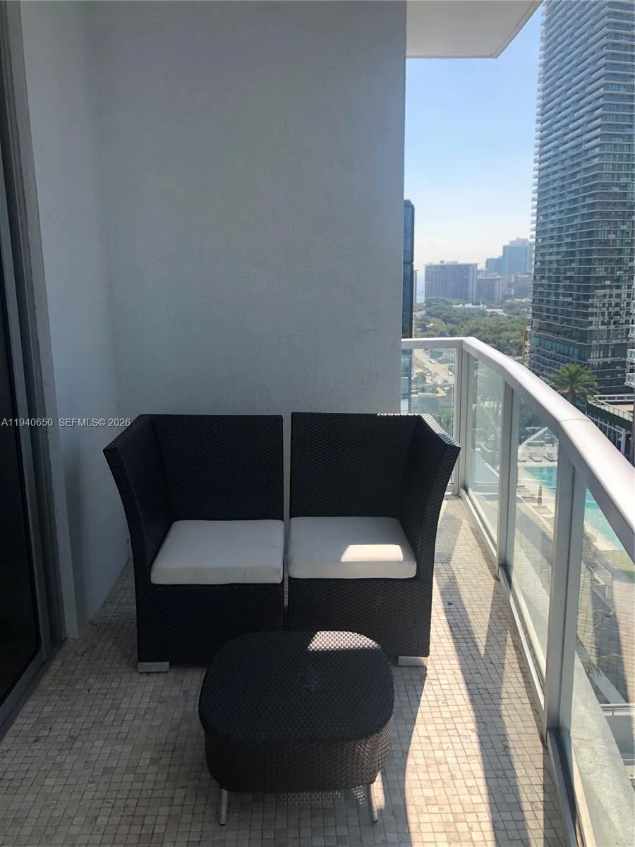 1060 Brickell Ave # 1915, Miami, FL 33131 photo 11