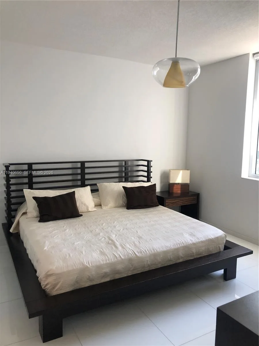 1060 Brickell Ave # 1915, Miami, FL 33131 photo 5