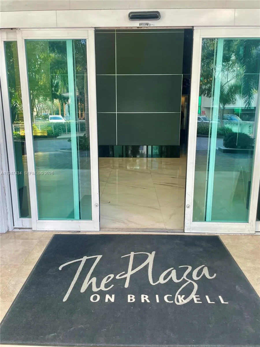 951 Brickell Ave # 3309, Miami, FL 33131 photo 2