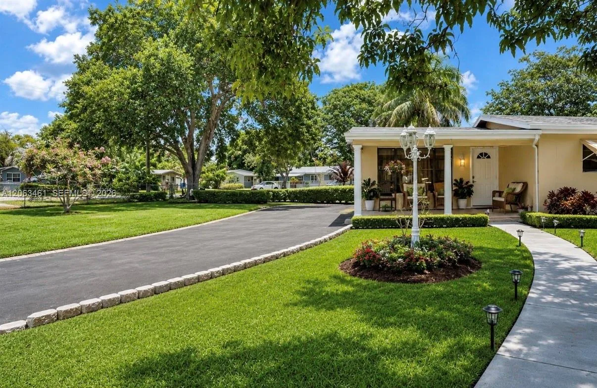 1536 NW 15th Avenue, Fort Lauderdale, FL 33311 photo 3