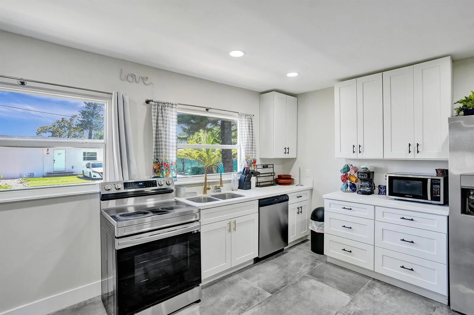 8047 NW 1st Place, Miami, FL 33150 photo 10