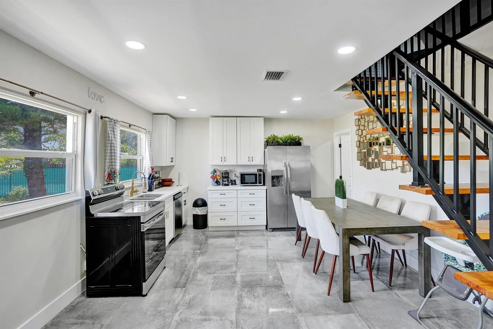 8047 NW 1st Place, Miami, FL 33150 photo 8