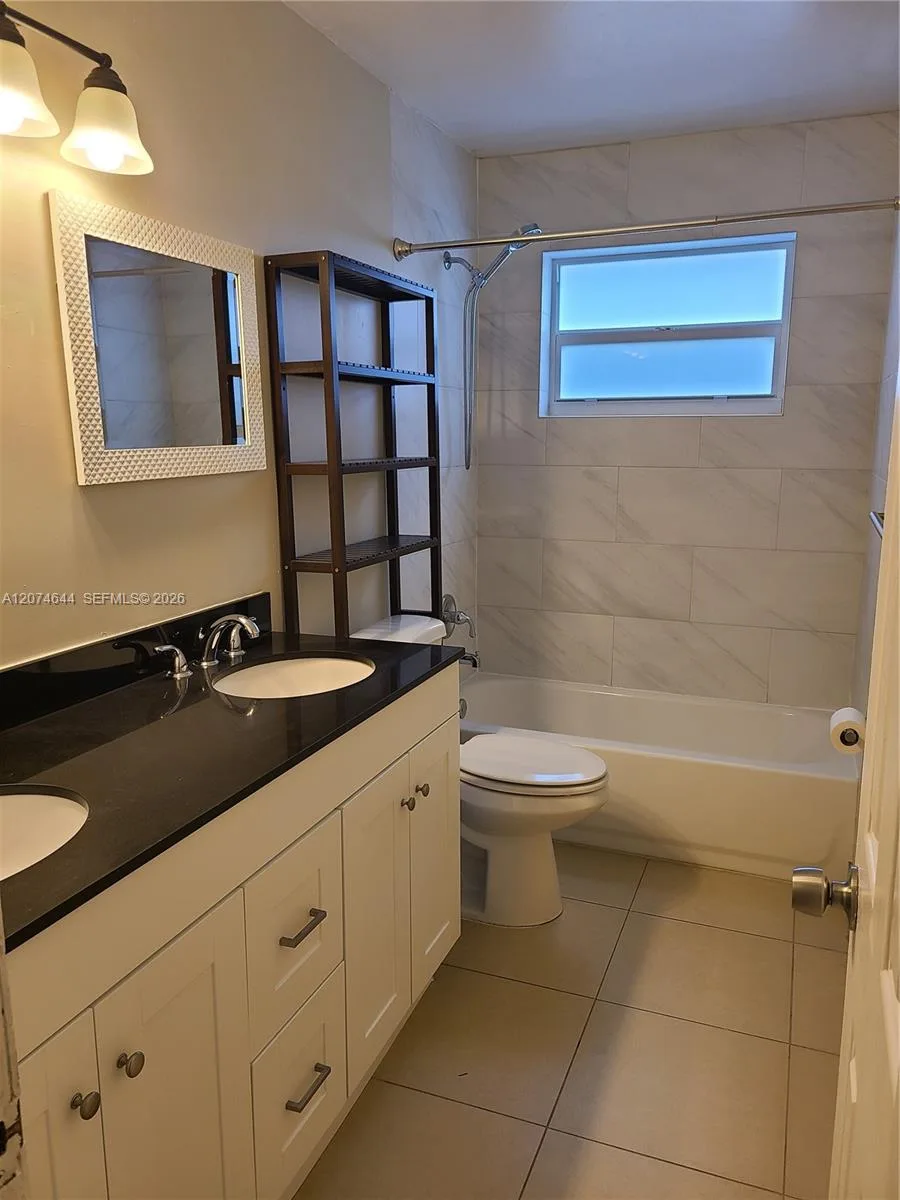 6580 Grant St, Hollywood, FL 33024 photo 7
