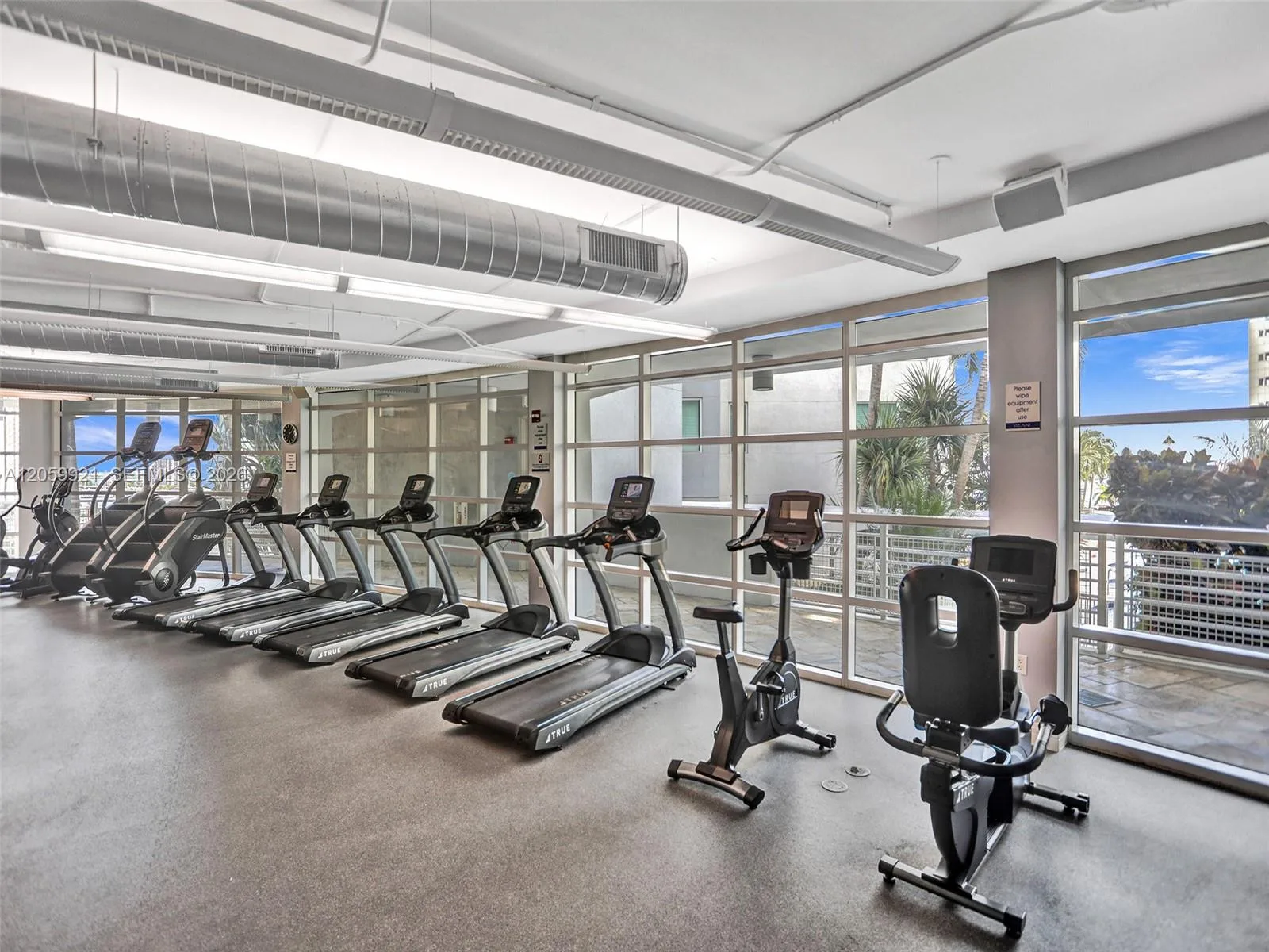 244 Biscayne Blvd # 3409, Miami, FL 33132 photo 8