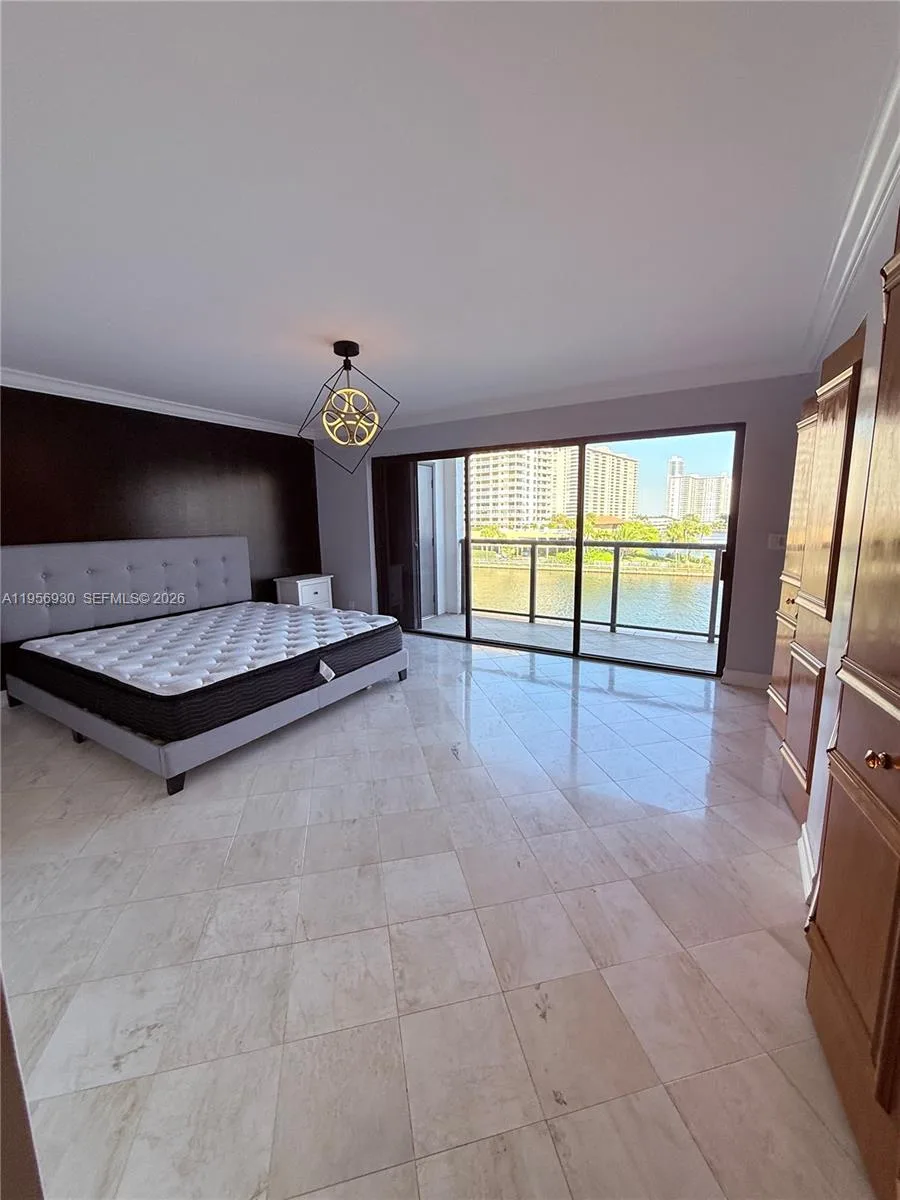 4000 NE 168th St # PH3A, North Miami Beach, FL 33160 photo 3