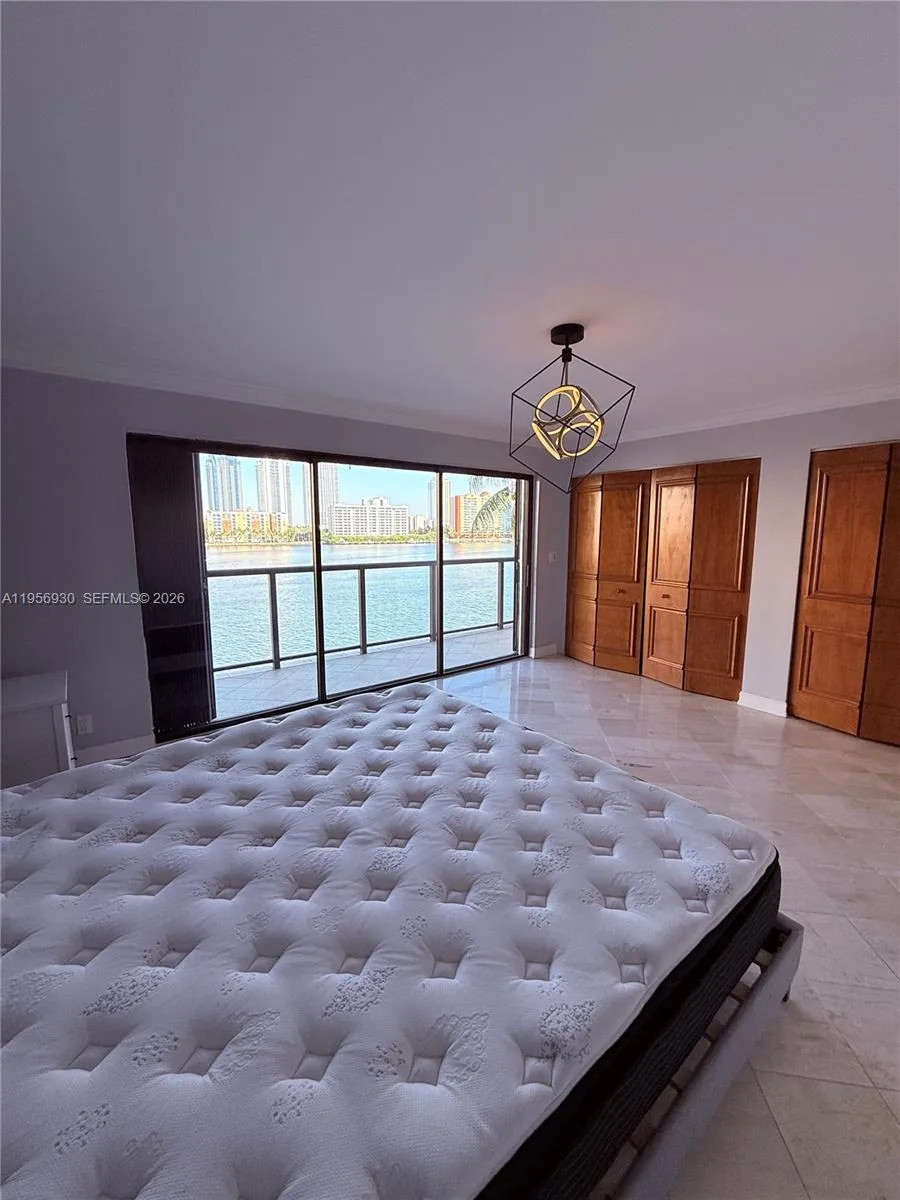 4000 NE 168th St # PH3A, North Miami Beach, FL 33160 photo 4