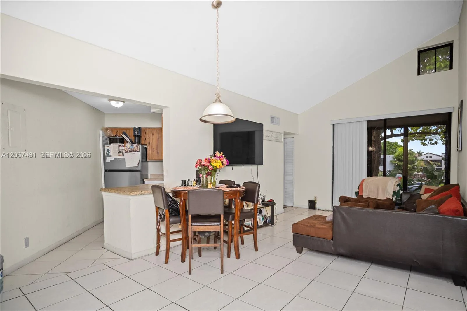 213 Lake Pointe Dr # 203, Oakland Park, FL 33309