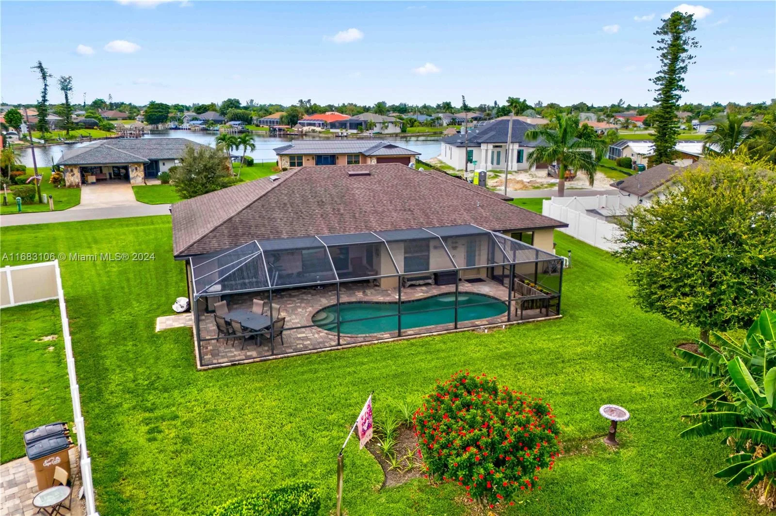 1003 SE 16th Terrace, Cape Coral, FL 33990 photo 4