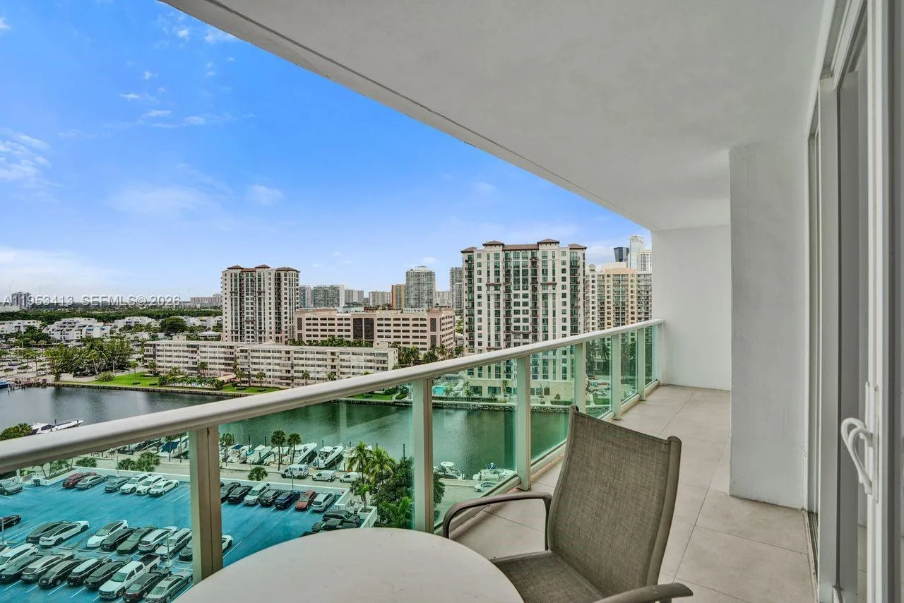 100 Bayview Dr # 1401, Sunny Isles Beach, FL 33160 photo 11