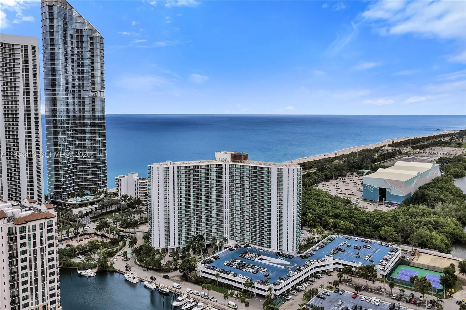 100 Bayview Dr # 1401, Sunny Isles Beach, FL 33160 photo 2