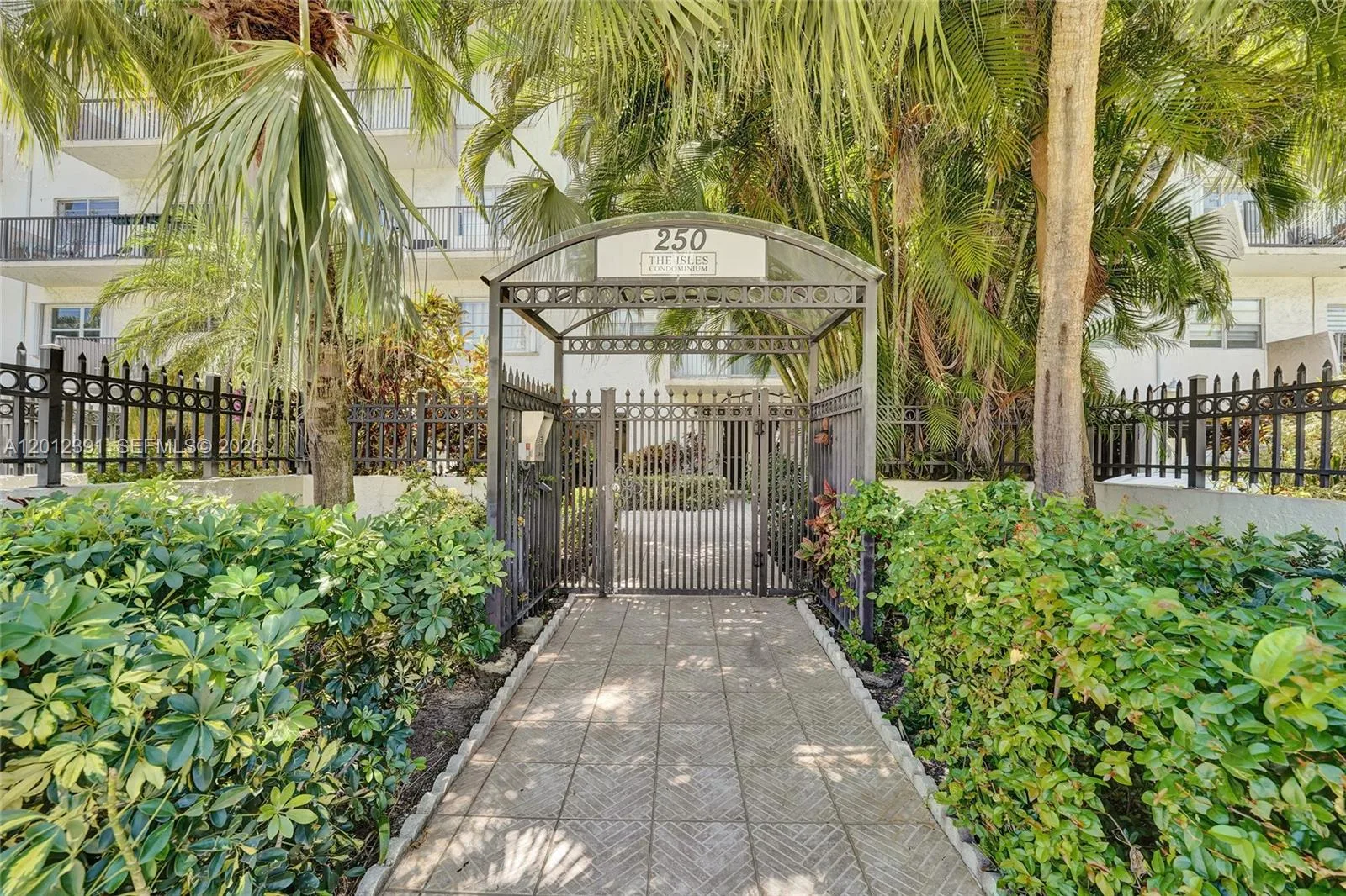 250 181st Dr # 214, Sunny Isles Beach, FL 33160 photo 5