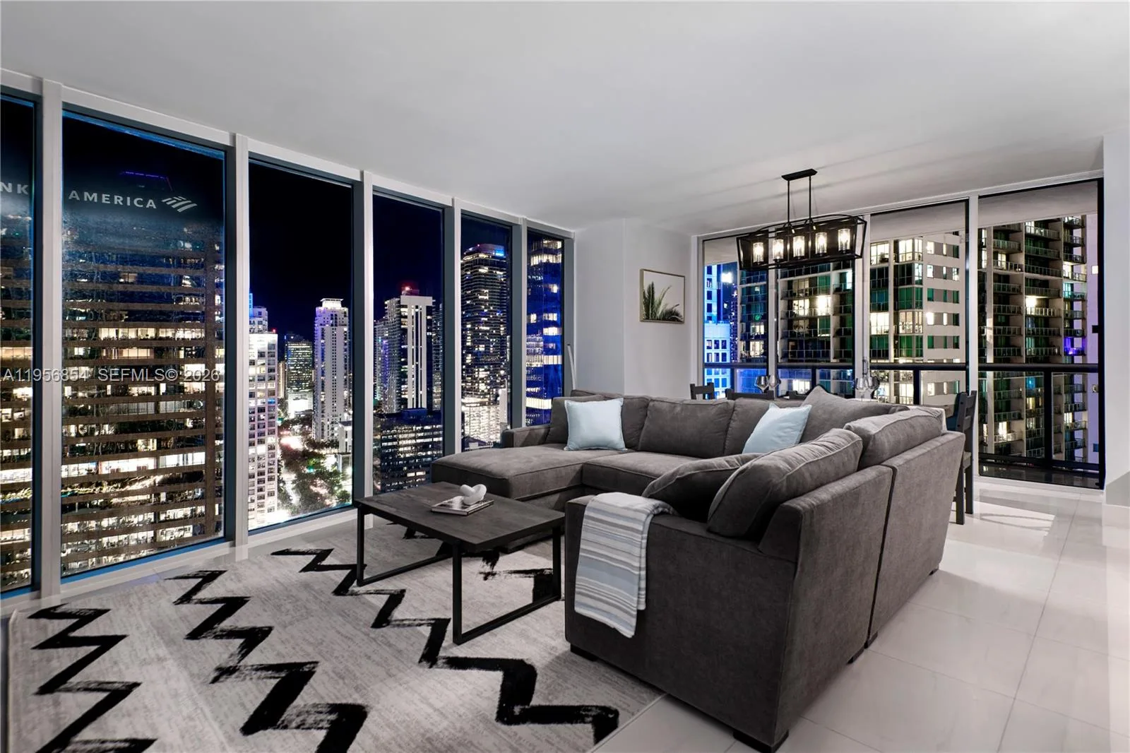 485 Brickell Ave # 3208, Miami, FL 33131 photo 2