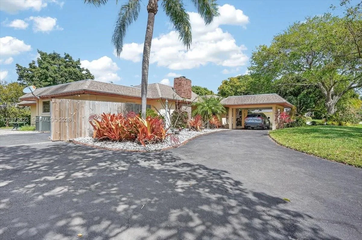 8261 SW 186th St, Cutler Bay, FL 33157 photo 5