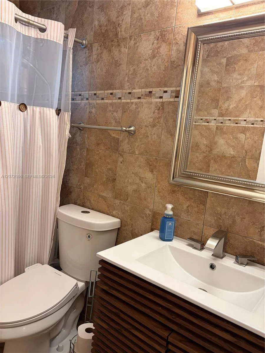 7810 NW 11th Ct, Pembroke Pines, FL 33024 photo 10