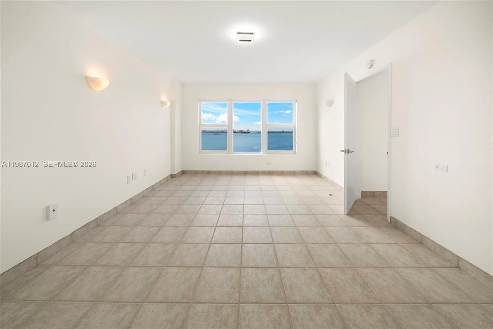 11111 Biscayne Blvd # 19D, Miami, FL 33181 photo 11