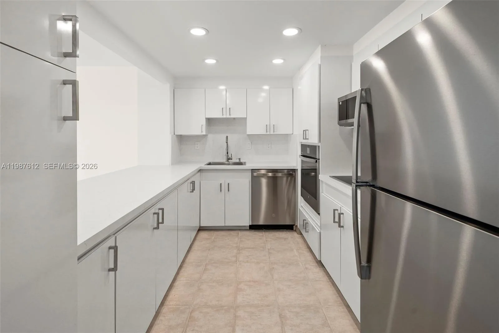11111 Biscayne Blvd # 19D, Miami, FL 33181 photo 5