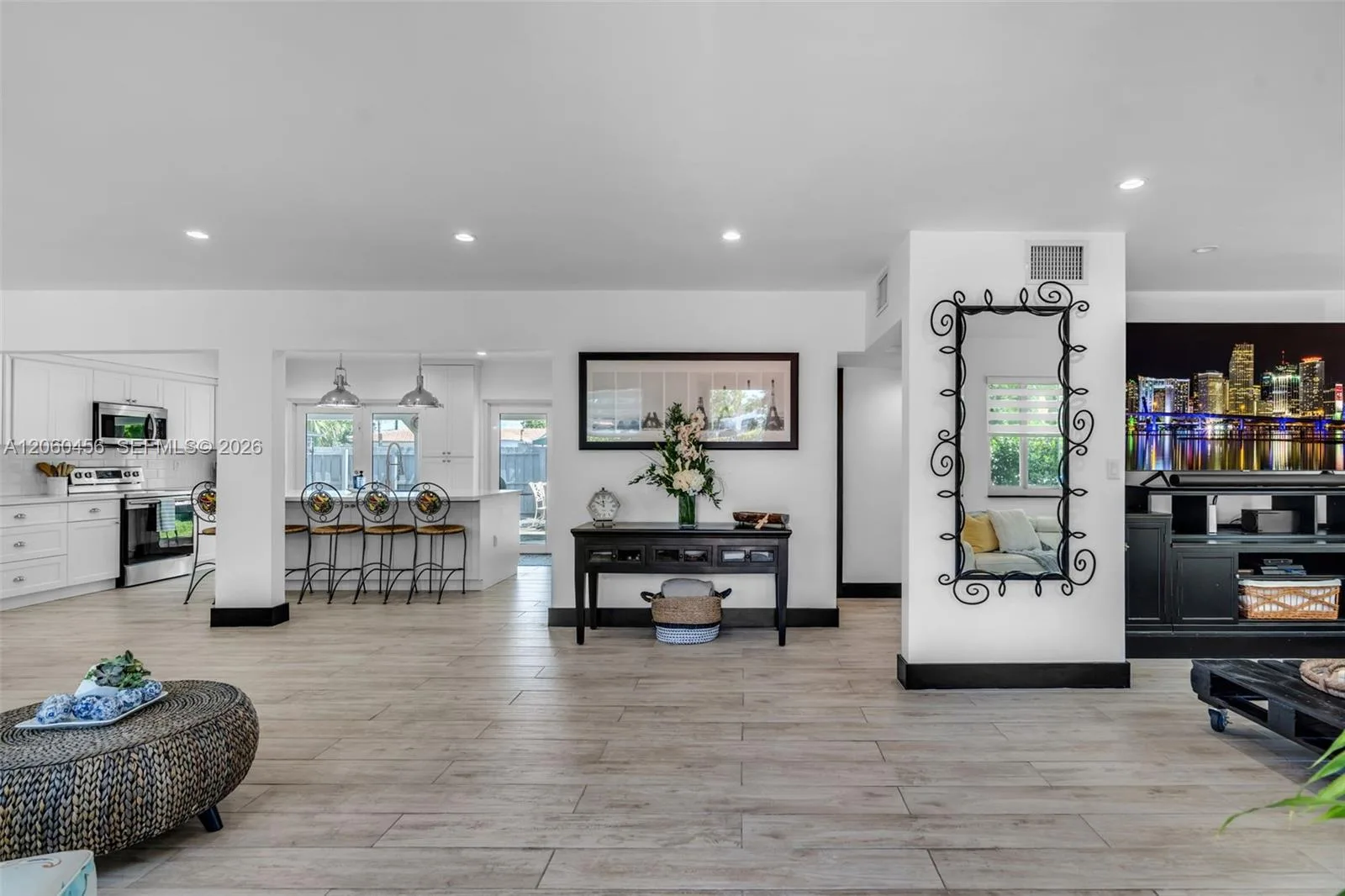 400 Central Blvd, Miami, FL 33144 photo 7