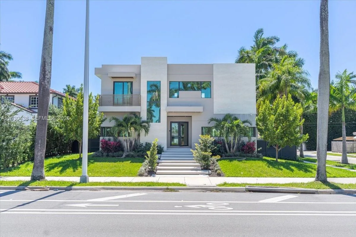 1380 Hollywood Blvd, Hollywood, FL 33019 photo 4