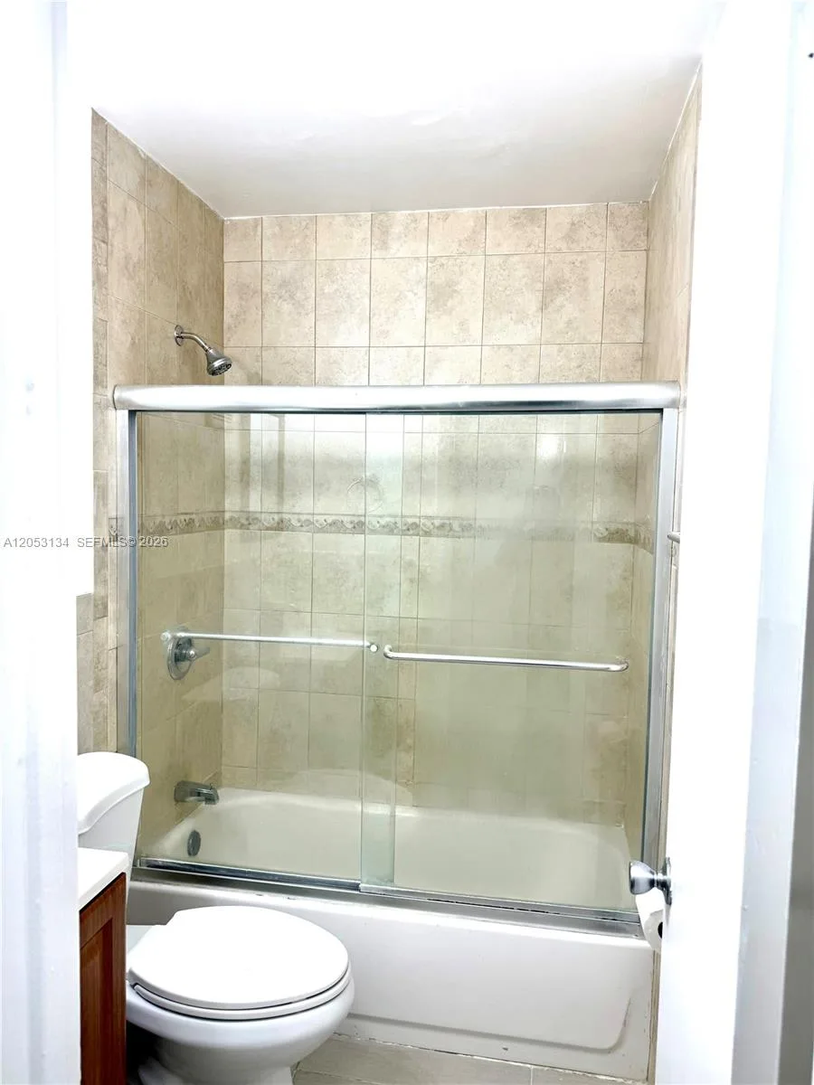 131 SW 109th Ave # L5, Sweetwater, FL 33174 photo 2