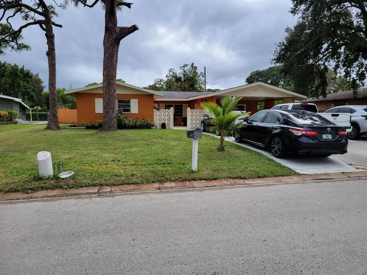 2405 Royal Palm Drive, Fort Pierce, FL 34982
