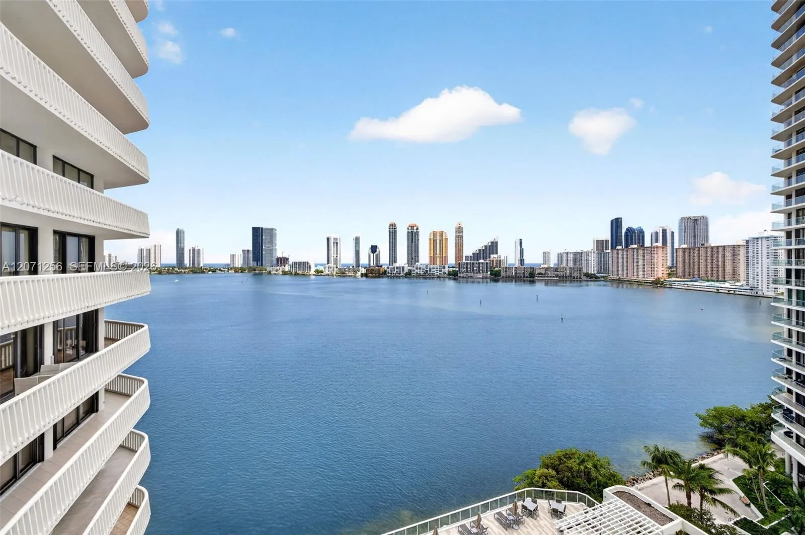 3000 Island Blvd # 1201, Aventura, FL 33160 photo 2