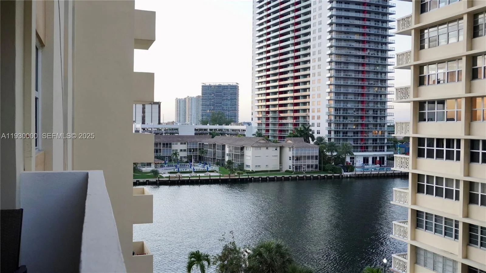 1833 S Ocean Dr # 609, Hallandale Beach, FL 33009