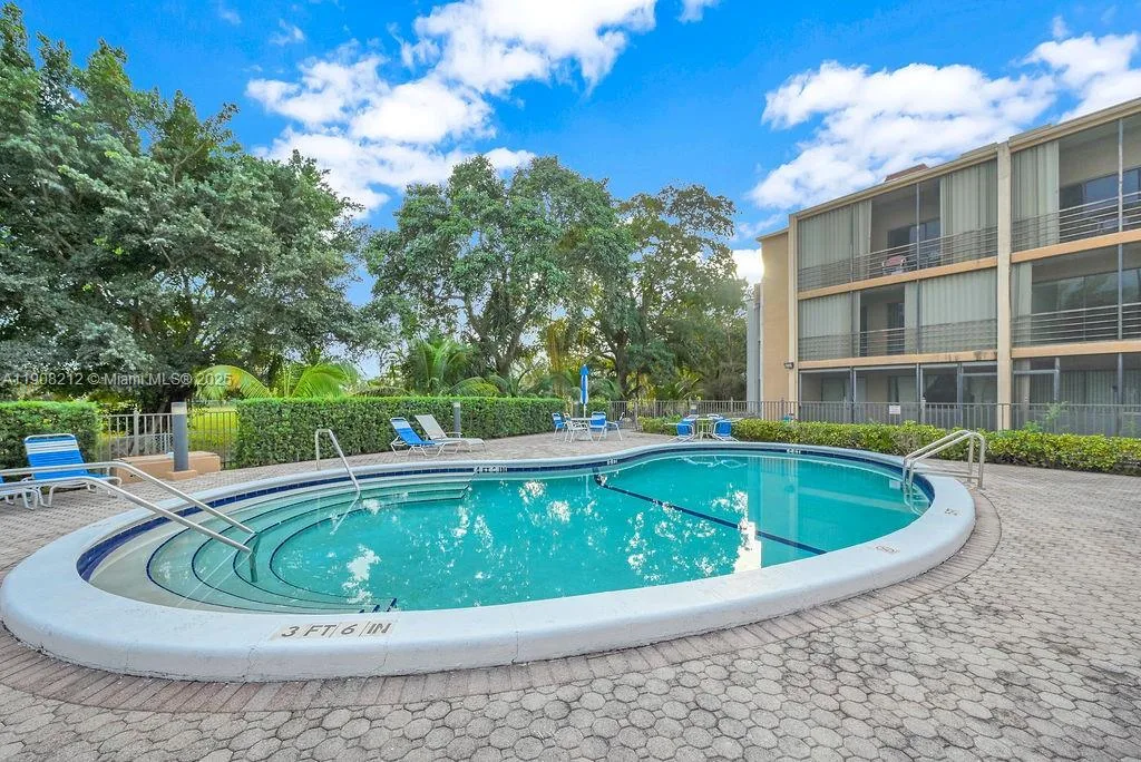 4020 N Hills Dr # 2, Hollywood, FL 33021 photo 2
