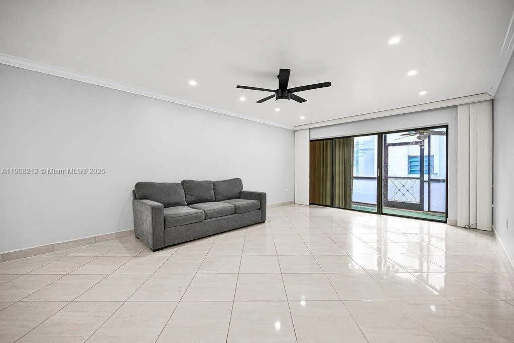 4020 N Hills Dr # 2, Hollywood, FL 33021 photo 5