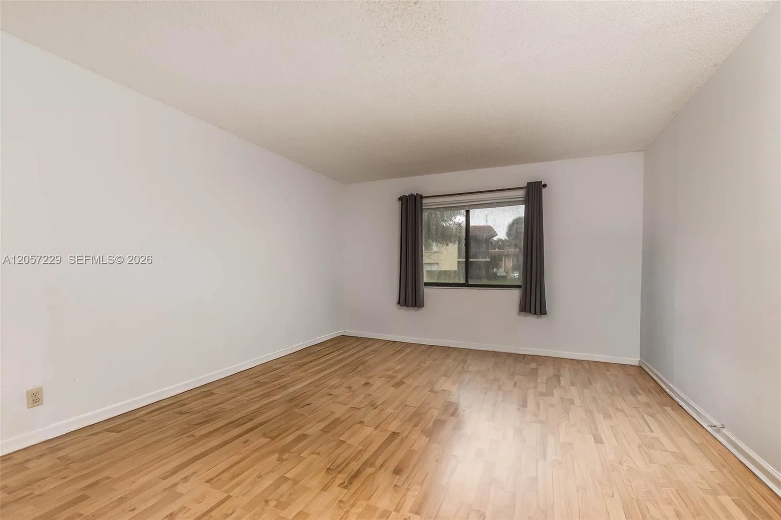 325 Lakeview Dr # 102, Weston, FL 33326 photo 10