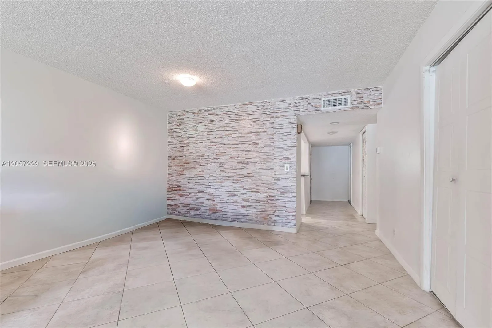 325 Lakeview Dr # 102, Weston, FL 33326 photo 7