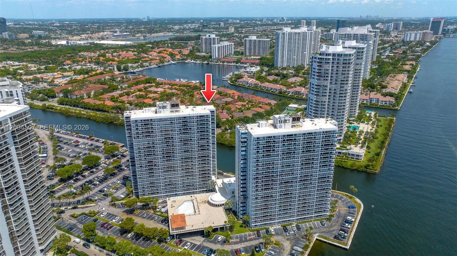 20505 E Country Club Dr # PH-38, Aventura, FL 33180 photo 2