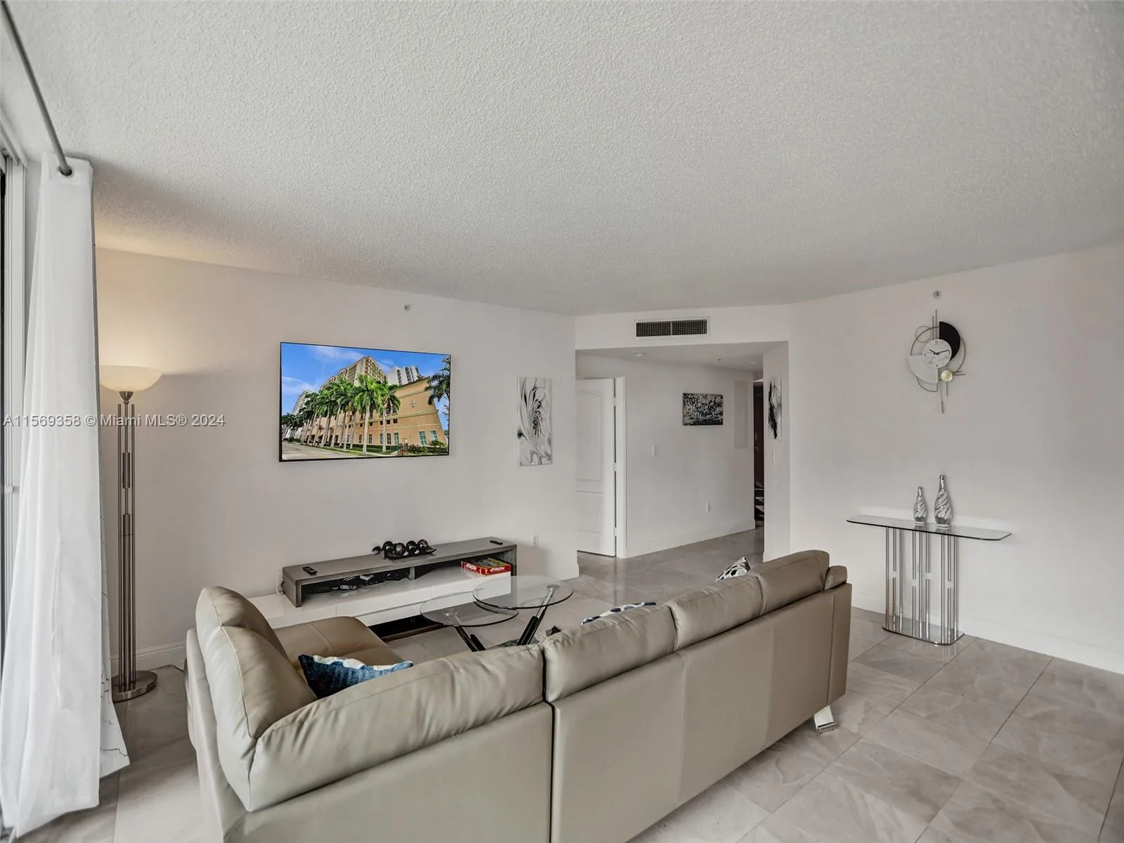 17555 Atlantic Blvd # 1101, Sunny Isles Beach, FL 33160 photo 3