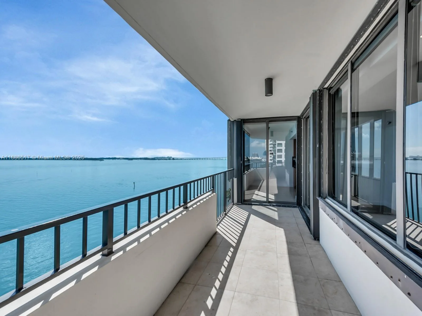520 Brickell Key Dr # A806, Miami, FL 33131