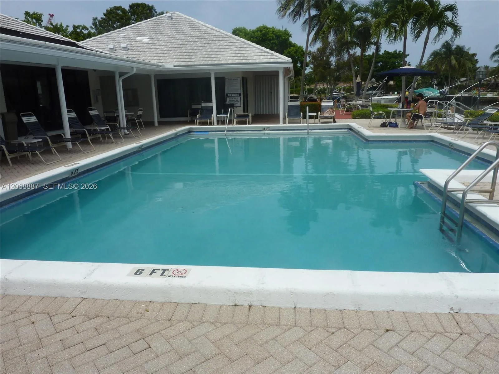 180 Cypress Club Dr # 811, Pompano Beach, FL 33060
